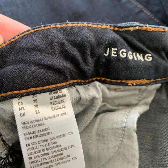 AE Dark Wash Hi-Rise Jegging - Picture 6 of 7